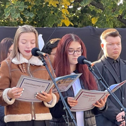 56 os megemlekezes26