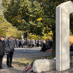 56 os megemlekezes51