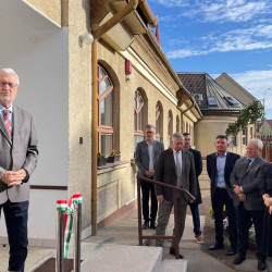 idosek vilagnapja a fenyes hazban2025