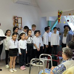 idosek vilagnapja a fenyes hazban2025