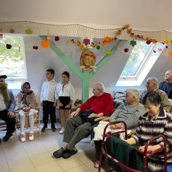 idosek vilagnapja a fenyes hazban2025