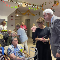 idosek vilagnapja a fenyes hazban2025