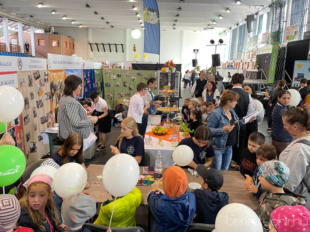 25 bihari szamado napok106 1600 1000 100 wm right bottom 100 berettyohirlogowhitepng