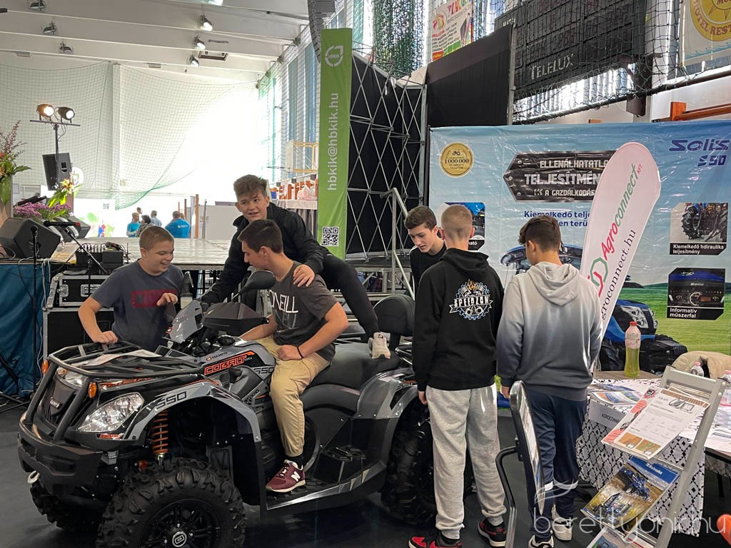 25 bihari szamado napok110 1600 1000 100 wm right bottom 100 berettyohirlogowhitepng