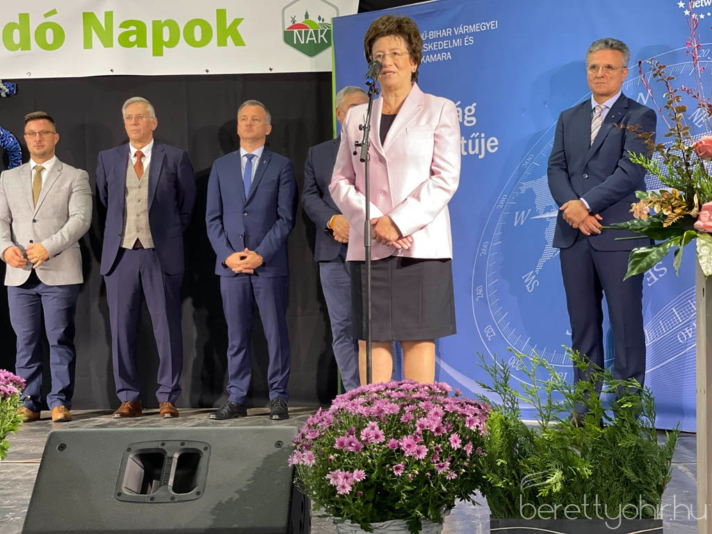 25 bihari szamado napok39 1600 1000 100 wm right bottom 100 berettyohirlogowhitepng