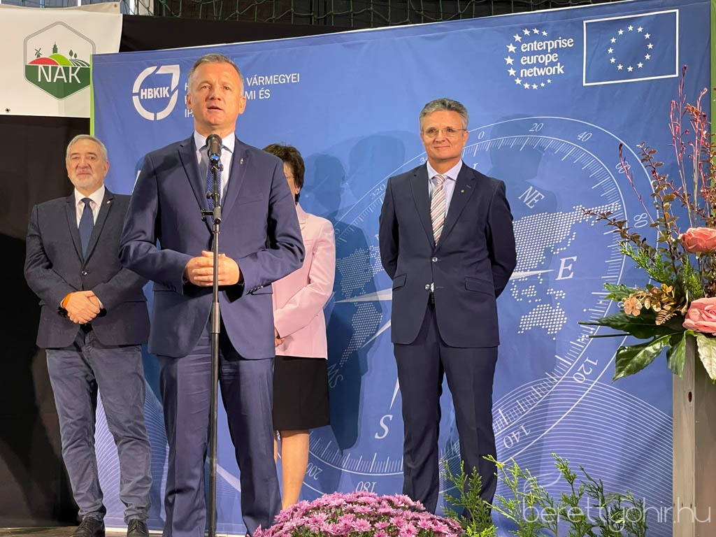 25 bihari szamado napok49 1600 1000 100 wm right bottom 100 berettyohirlogowhitepng