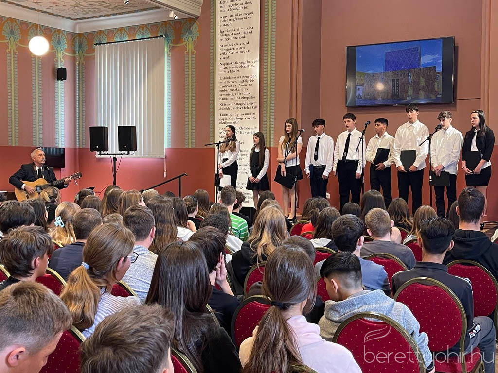 a holokauszt aldozataira emlekeztunk47 1600 1000 100 wm right bottom 100 berettyohirlogowhitepng