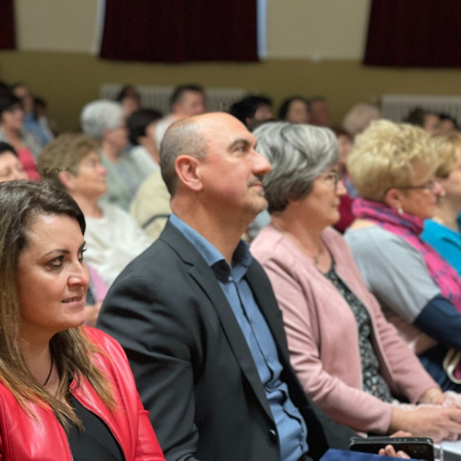 pajtaszinhazi eloadas berettyoujfaluban