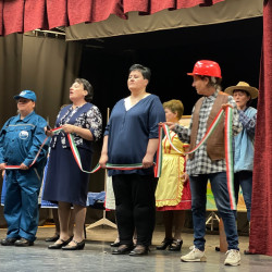 pajtaszinhazi eloadas berettyoujfaluban