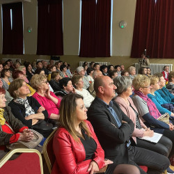 pajtaszinhazi eloadas berettyoujfaluban