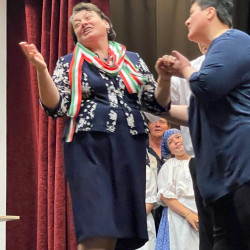 pajtaszinhazi eloadas berettyoujfaluban