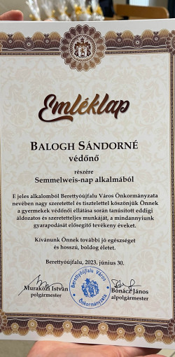 a vedonoket es haziorvosokat koszontottuk