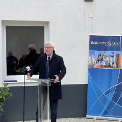 atadtak a vallalkozok hazat