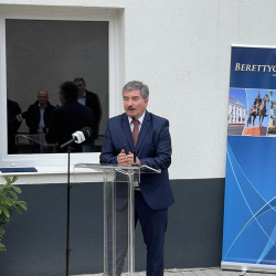 atadtak a vallalkozok hazat