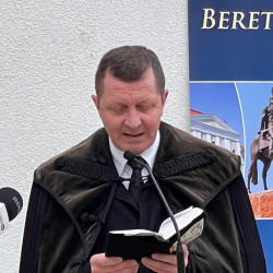 atadtak a vallalkozok hazat