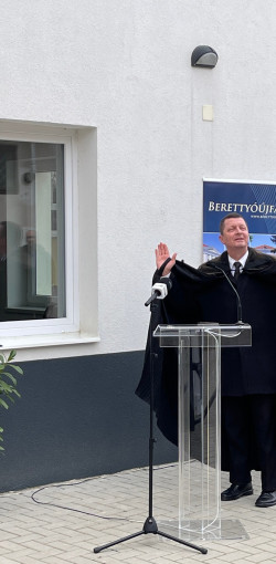 atadtak a vallalkozok hazat