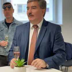 atadtak a vallalkozok hazat