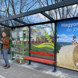 atadtak a tama buszmegallokat