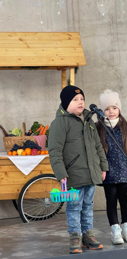 megnyilt az uj piaccsarnok01