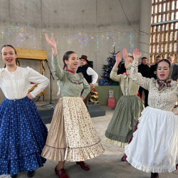 megnyilt az uj piaccsarnok04