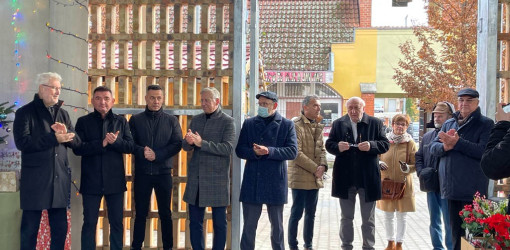 megnyilt az uj piaccsarnok12