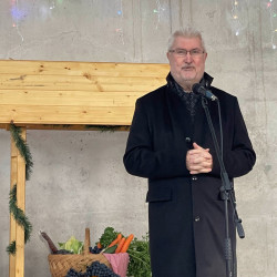 megnyilt az uj piaccsarnok13