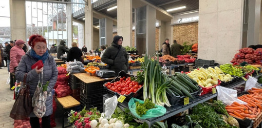 megnyilt az uj piaccsarnok26