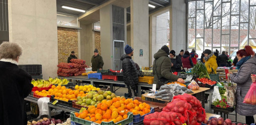 megnyilt az uj piaccsarnok28