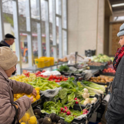 megnyilt az uj piaccsarnok33