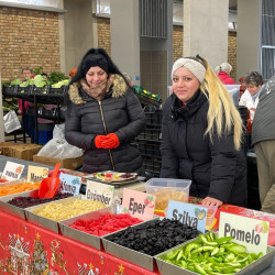 megnyilt az uj piaccsarnok38