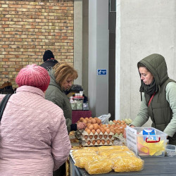 megnyilt az uj piaccsarnok39