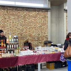 megnyilt az uj piaccsarnok41