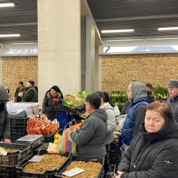 megnyilt az uj piaccsarnok43