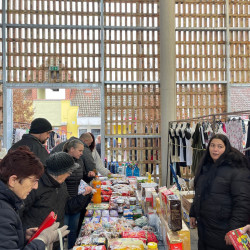 megnyilt az uj piaccsarnok45