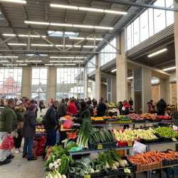 megnyilt az uj piaccsarnok52