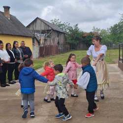 balazs jozsef kozossegi haz13