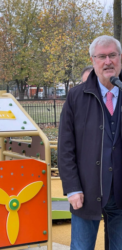 atadtak a befogado jatszoteret17