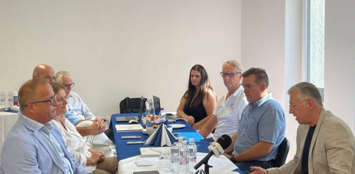 magyar furdoszovetseg elnoksegi ulese