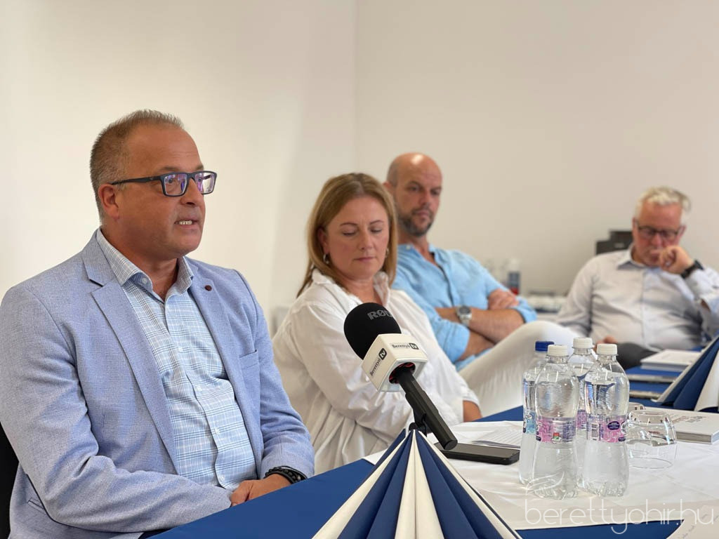 magyar furdoszovetseg elnoksegi ulese 11 1600 1000 100 wm right bottom 100 berettyohirlogowhitepng