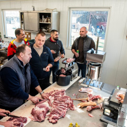 csapatepito disznotor09