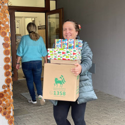 szeretetdoboz beretttyoujfalu15