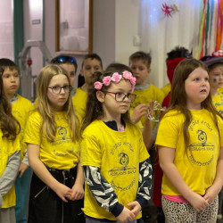 farsangi mulatsag az idosek otthonaban09