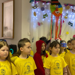 farsangi mulatsag az idosek otthonaban11