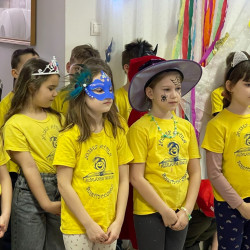 farsangi mulatsag az idosek otthonaban14