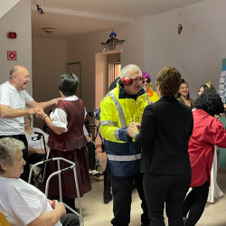 farsangi mulatsag az idosek otthonaban46