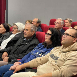 fellobbant a hit langja02