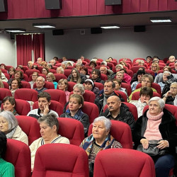 fellobbant a hit langja03