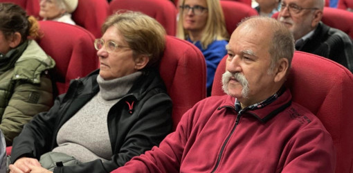 fellobbant a hit langja08