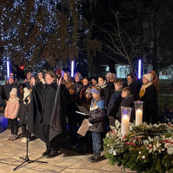 fellobbant a szeretet fenye26