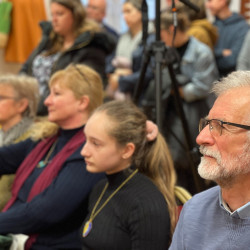 fiatal alkotok biharban